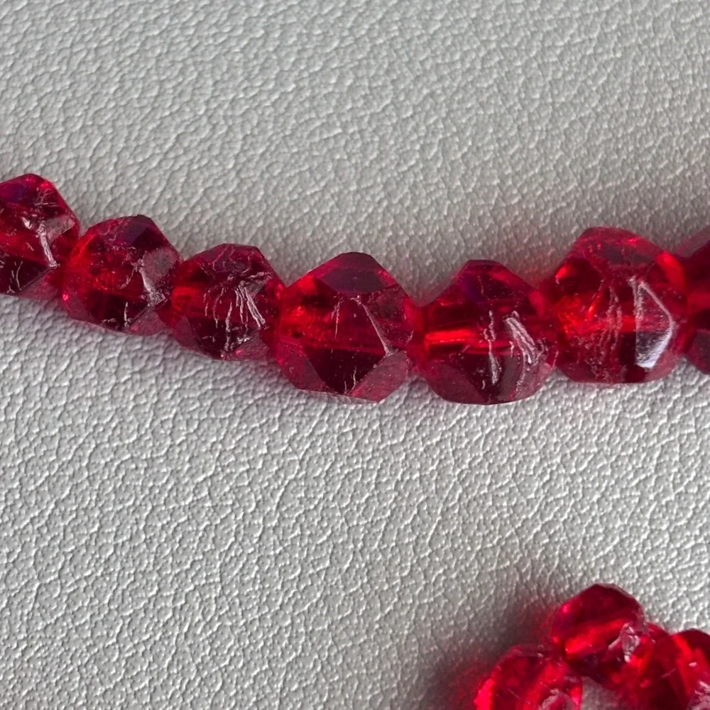 Vintage Red Glass Graduated Beaded Necklace READ